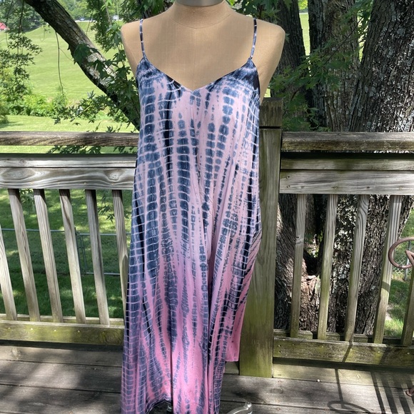 Mystree Dresses & Skirts - Mystree Boho Style Pink and Blue Tie-Dye Maxi Dress S